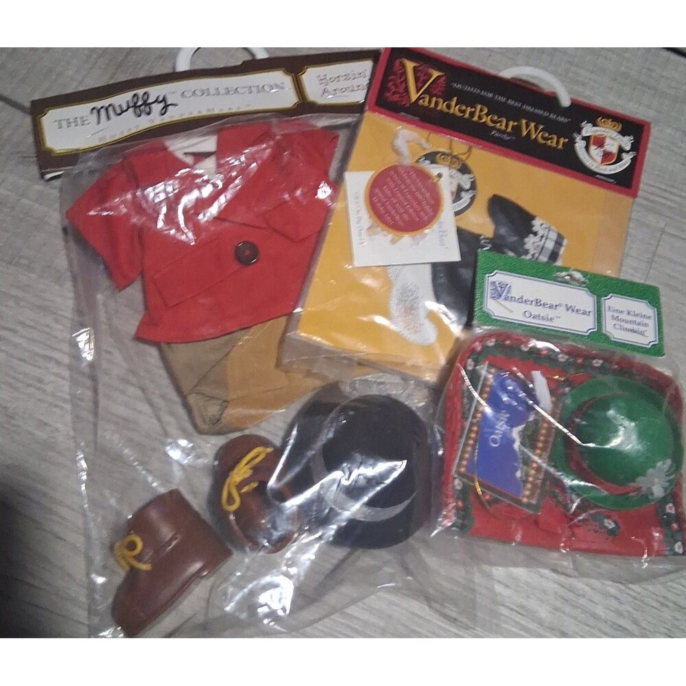 Vintage Vanderbear Wear and Hoppy Vanderhare lot 3